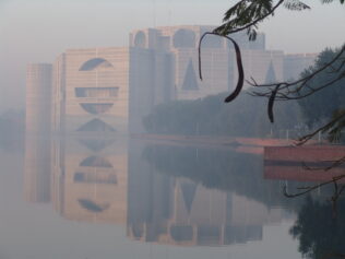 Louis Kahn i mistyka architektury Parlament Bangladeszu w Dakce