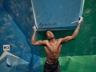 Bouldering buduje