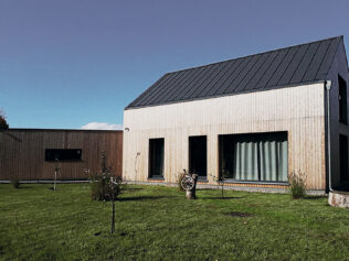 A Wooden House Powered by the Sun