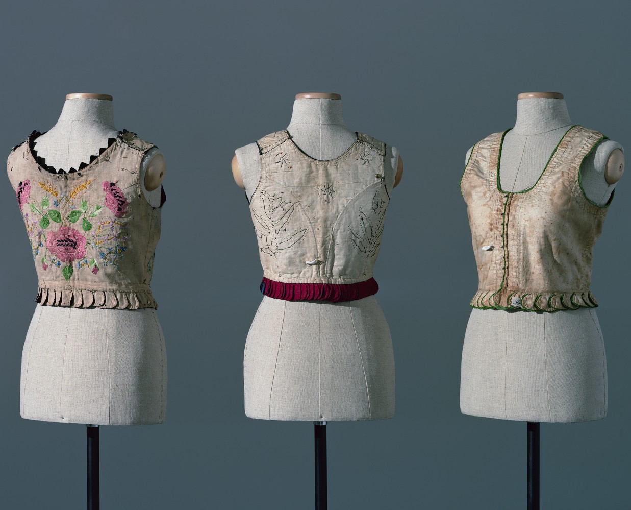 Reverse 7 (corsets, 1920s) Regional Museum in Tarnów, 140 cm x 170 cm, 2016