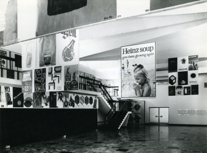 Wystawa Plakatu reklamowego konferencja i otwarcie wystawy 30.11.1970/ fot. Bożena Seredyńska