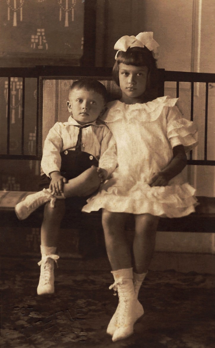Zbyszek with his sister Danusia, photo: family archives