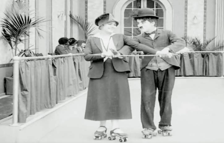 fragment filmu "Charlie na ślizgawce", reż. Charlie Chaplin, 1916 r.