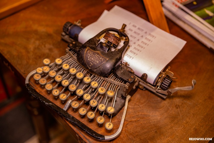 Zabytkowa maszyna do pisania w "The Bookshop", zdjęcie: Piotr Rejowski