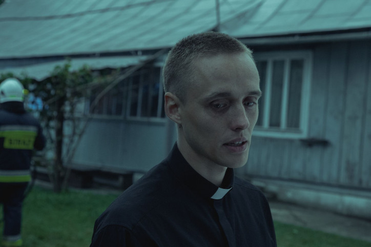 Bartosz Bielenia w filmie "Boże ciało"
