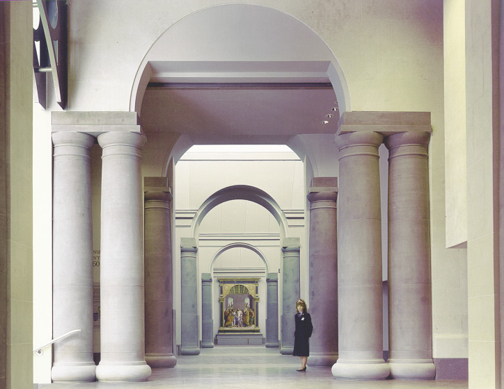 Główne wejście do National Gallery w Londynie, fot. Matt Wargo/ Courtesy of Venturi, Scott Brown and Associates