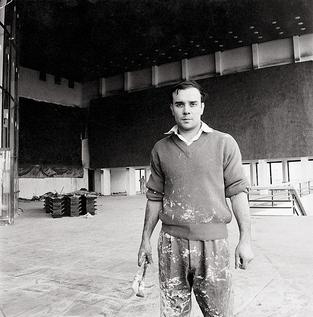 Yves Klein, 1959 (Wikimedia Commons)