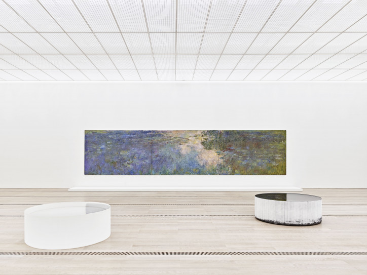 Claude Monet, Le bassin aux nymphéas, ca. 1917-1920, Roni Horn, Opposites of White, 2006-2007, Fondation Beyeler, RiehenBasel; © Roni Horn; fot. Mark Niederm