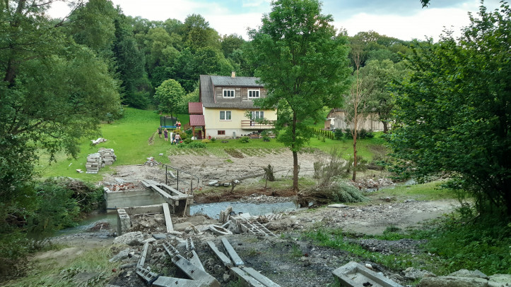 Skutki powodzi w dolinie Brzuski i Stupnicy. Zdjęcie: Michał Książek