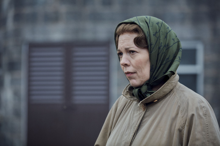 Olivia Colman jako królowa Elżbieta w serialu "The Crown" (mat. prasowe)