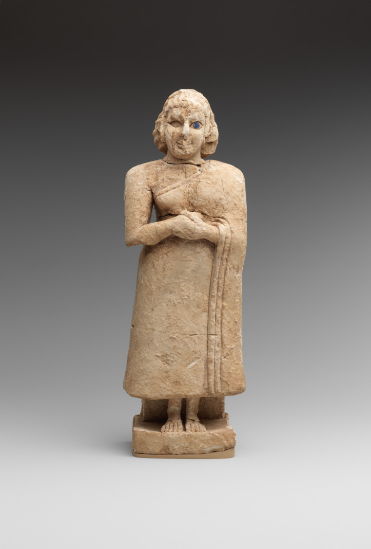 Figurka modlącej się kobiety, ok. 2600-2500 p.n.e., Sumer; zdjęcie: MET/domena publiczna