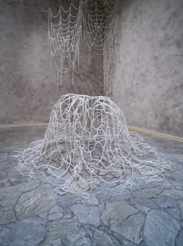 Wystawa "Mózg ofiary erupcji Wezuwiusza zamienił się w szkło", Dominika Olszowy, Galeria Foksal. Zdjęcie dzięki uprzejmości Artystki i Galerii Foksal